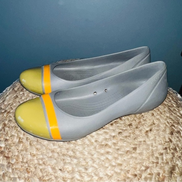 Crocs Cap Toe Ballet Flats - Picture 2 of 6